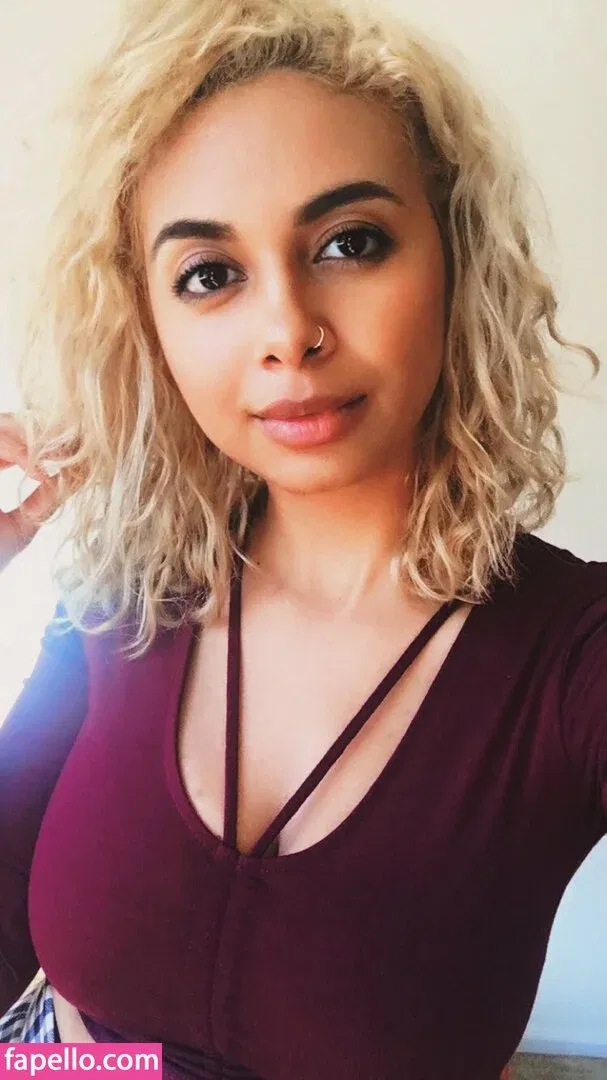 React GirlsYT Onlyfans Photo Gallery 