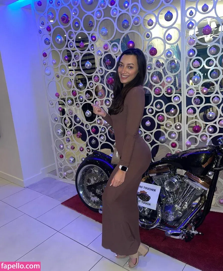 React GirlsYT Onlyfans Photo Gallery 