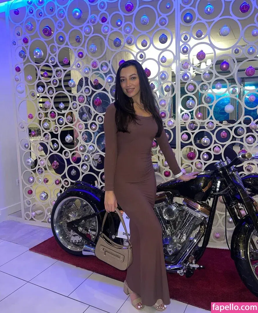 React GirlsYT Onlyfans Photo Gallery 