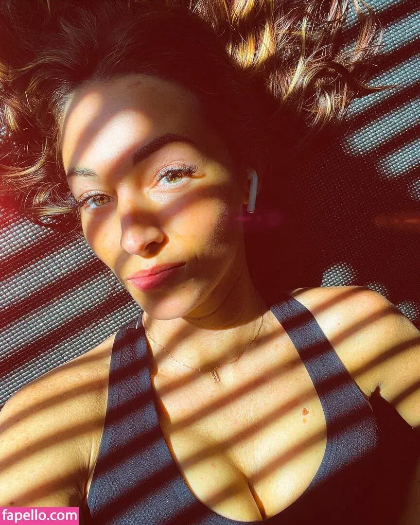 React GirlsYT Onlyfans Photo Gallery 