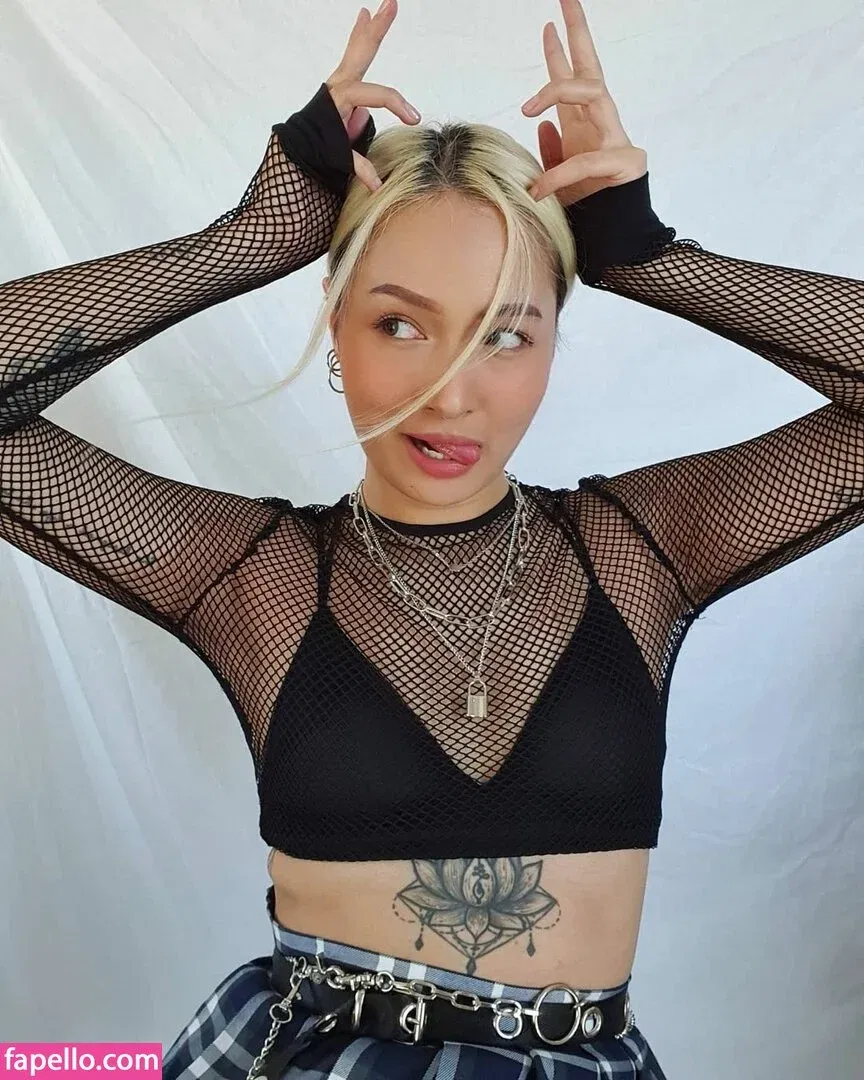 React GirlsYT Onlyfans Photo Gallery 