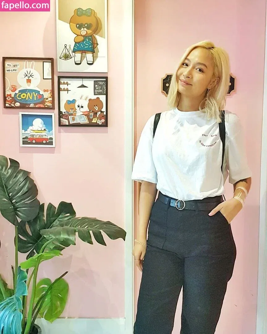 React GirlsYT Onlyfans Photo Gallery 