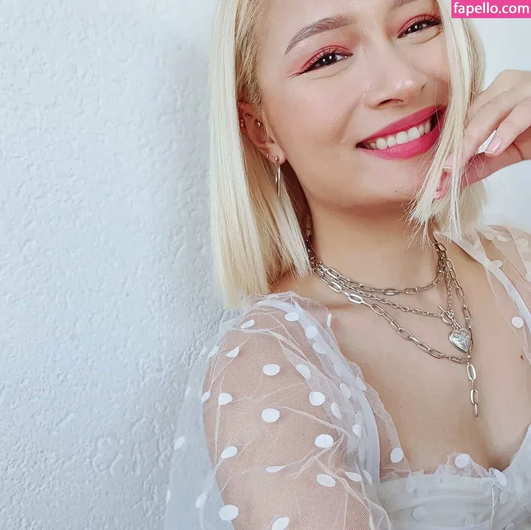 React GirlsYT Onlyfans Photo Gallery 