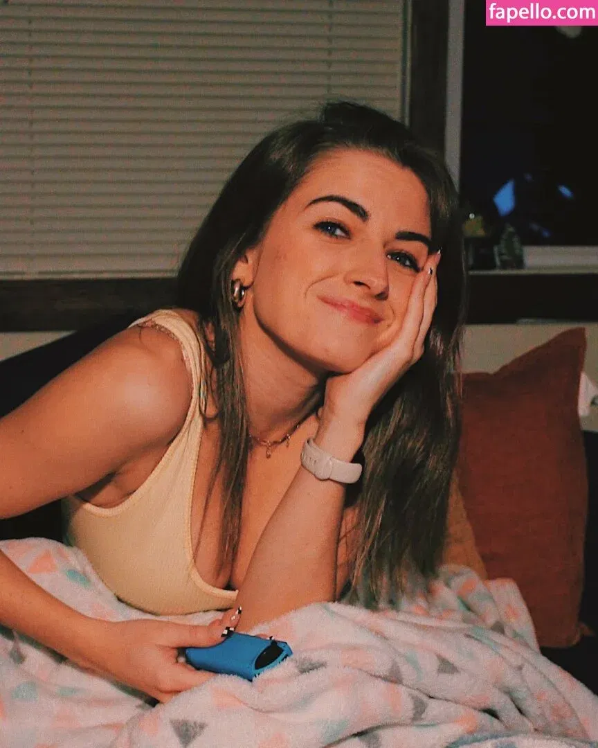 React GirlsYT Onlyfans Photo Gallery 