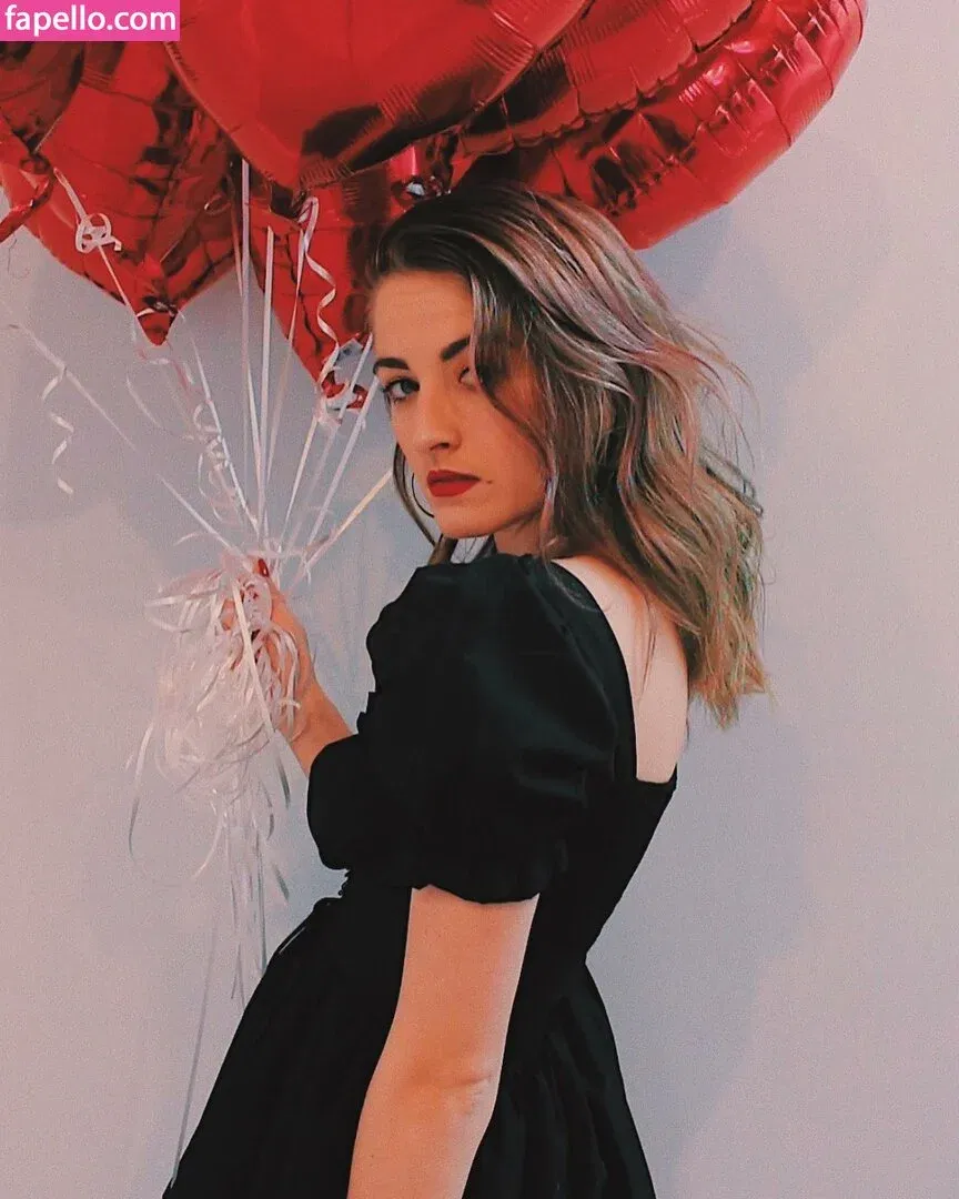 React GirlsYT Onlyfans Photo Gallery 