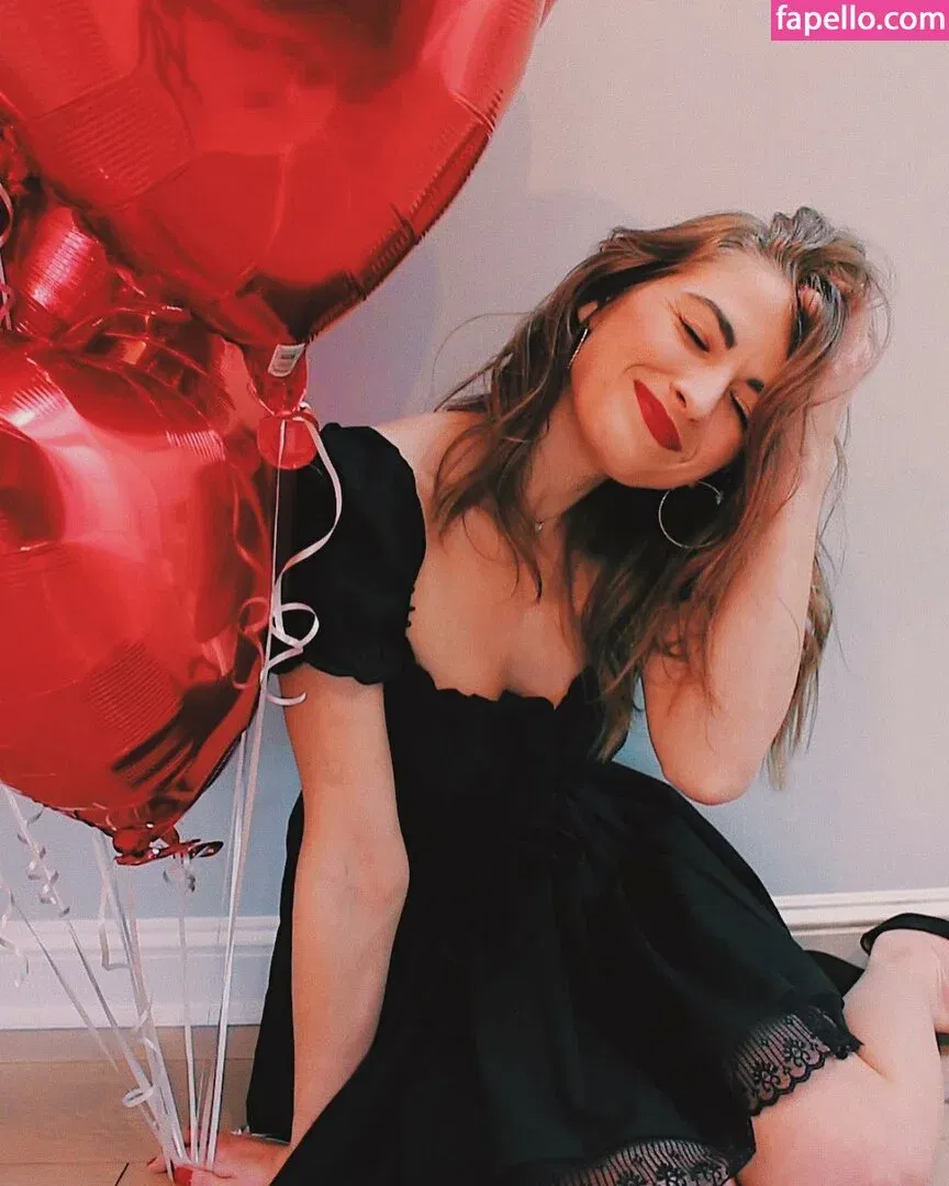 React GirlsYT Onlyfans Photo Gallery 