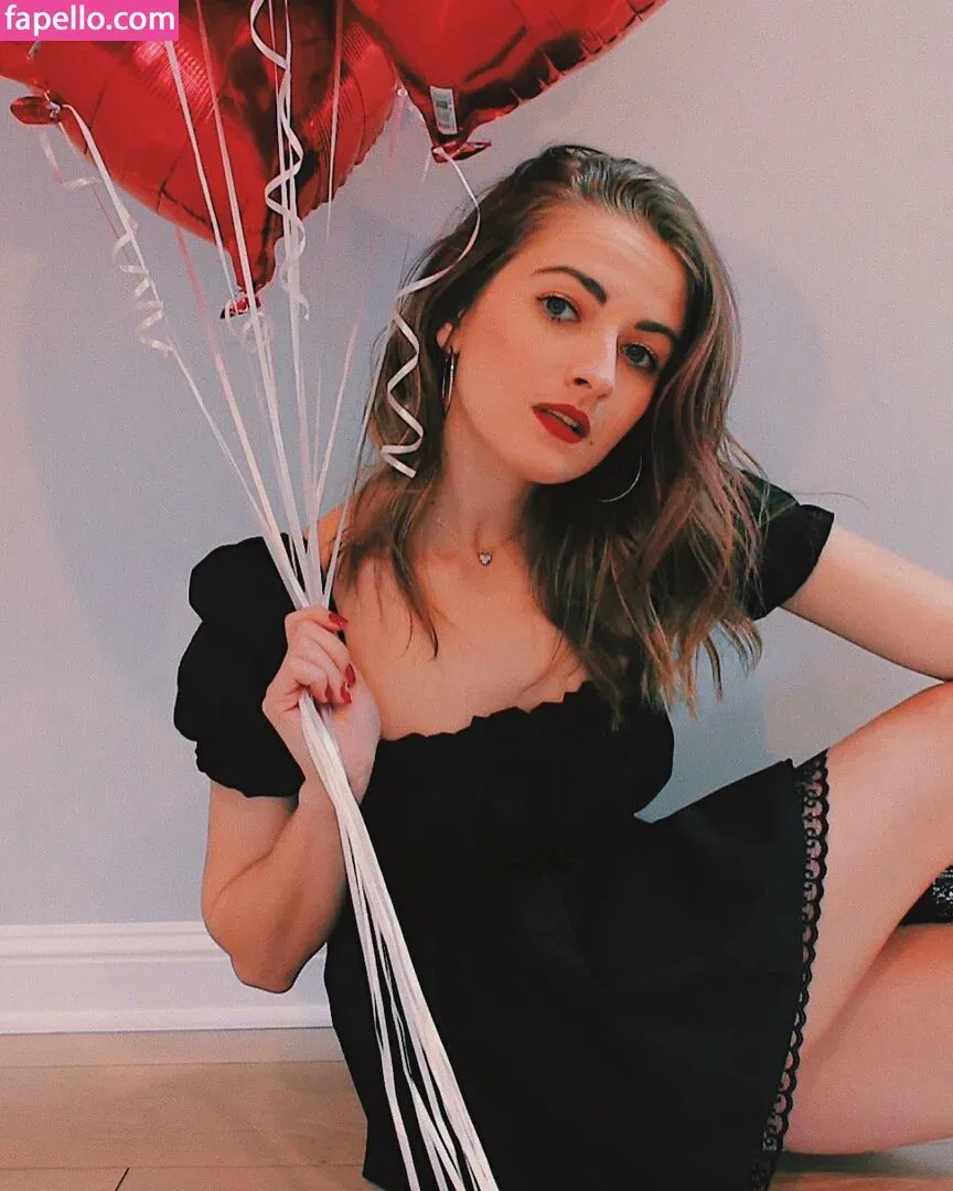 React GirlsYT Onlyfans Photo Gallery 