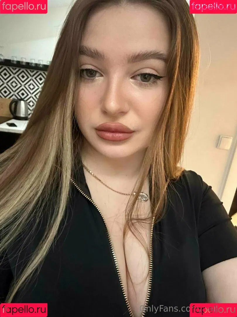 arinkoo Onlyfans Photo Gallery 