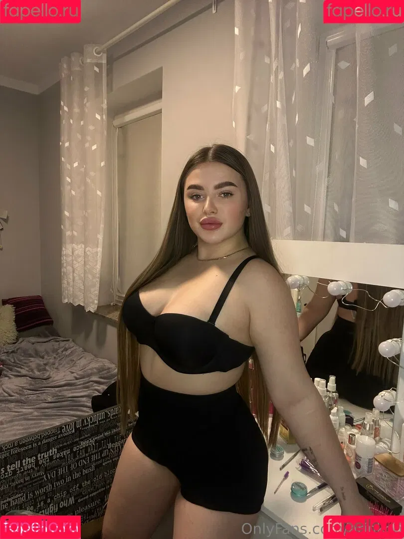 arinkoo Onlyfans Photo Gallery 