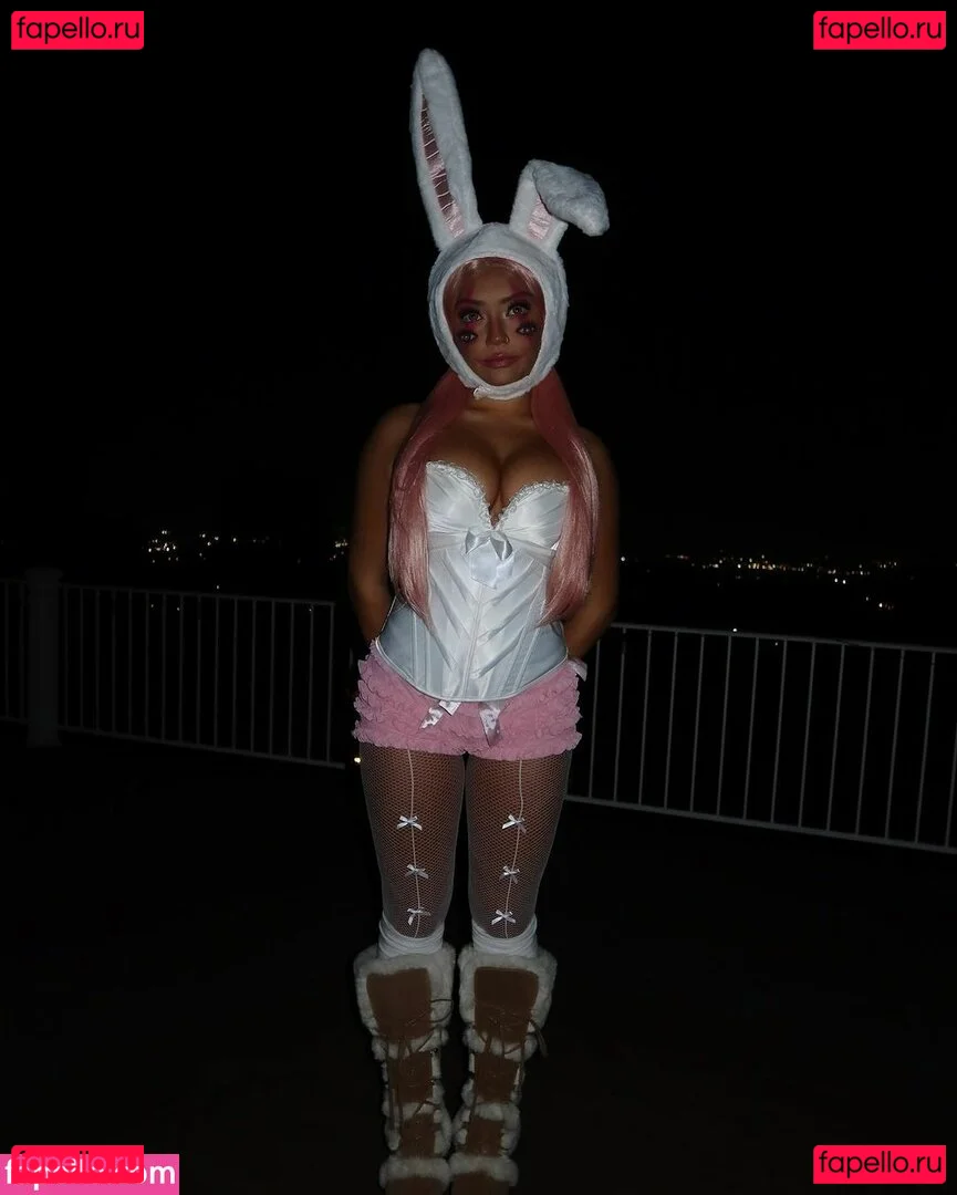 Avani Gregg Onlyfans Photo Gallery 