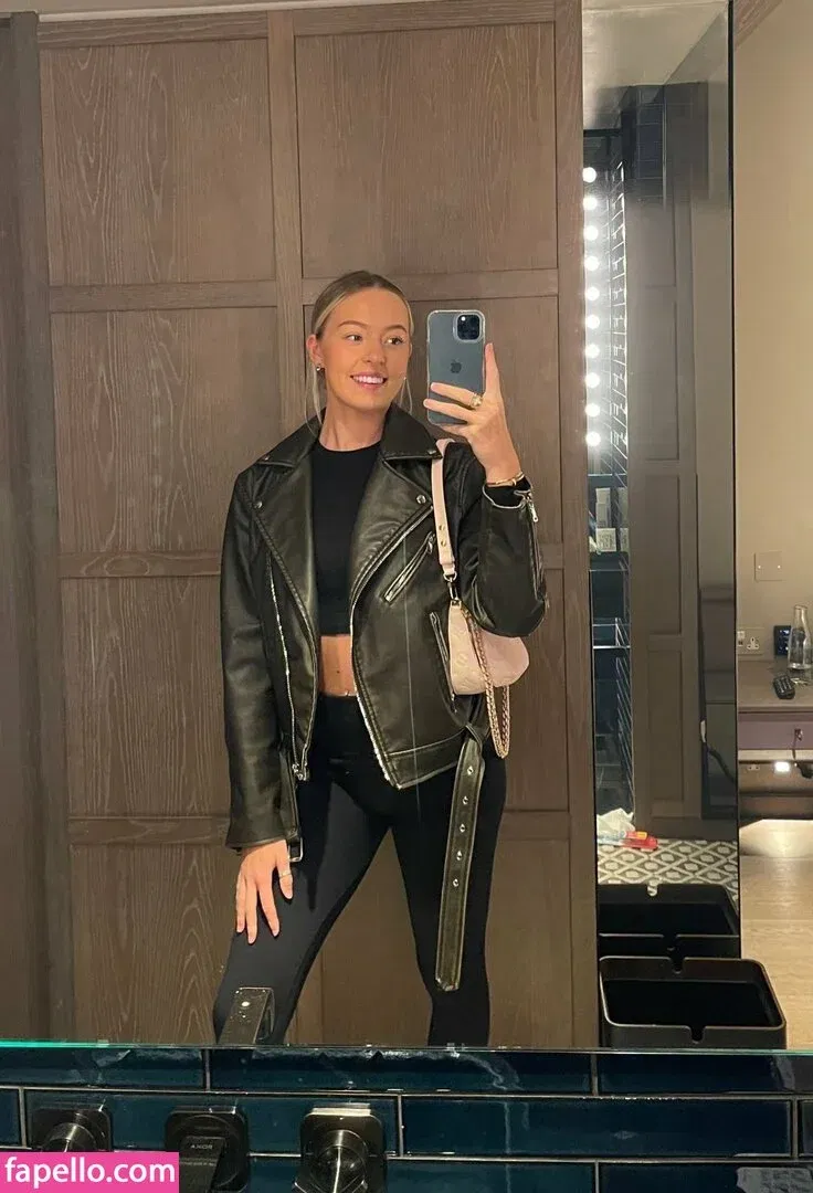 Mistress Cardi Onlyfans Photo Gallery 