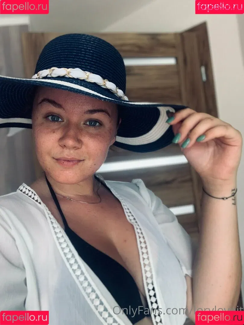 loryloveit Onlyfans Photo Gallery 