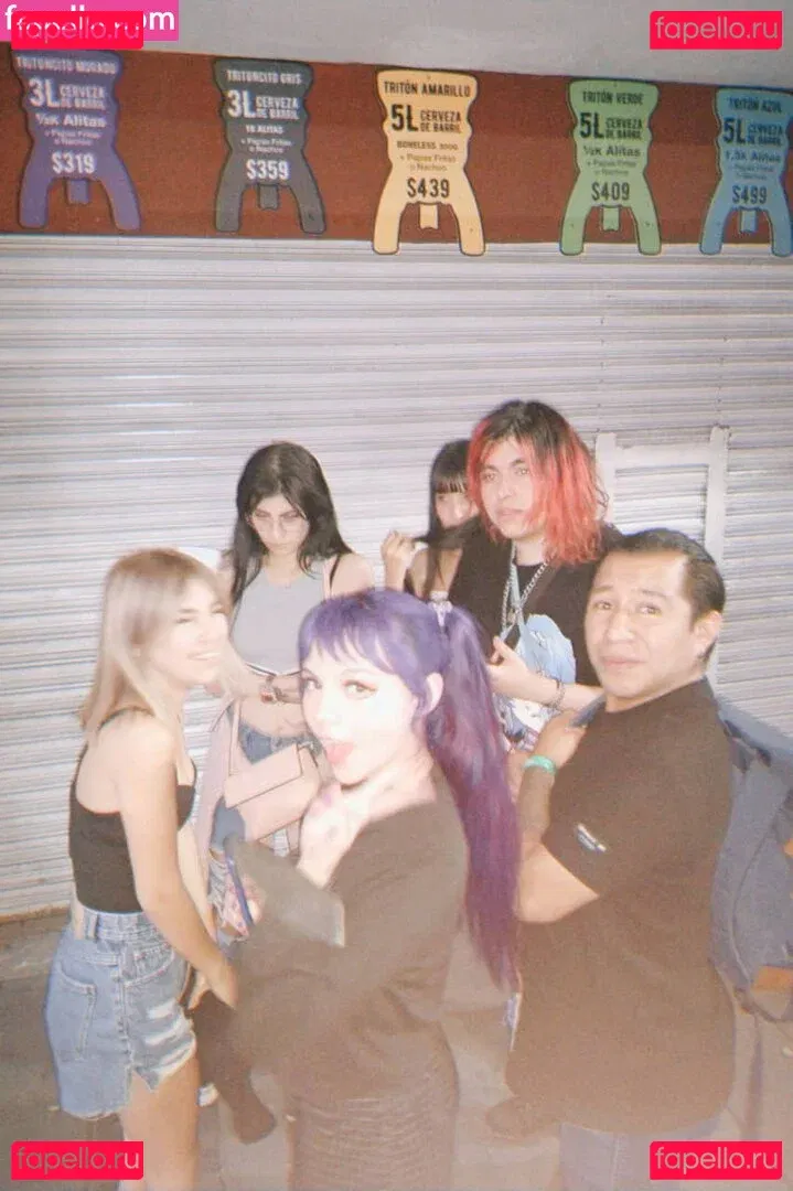 Melody Mew Onlyfans Photo Gallery 