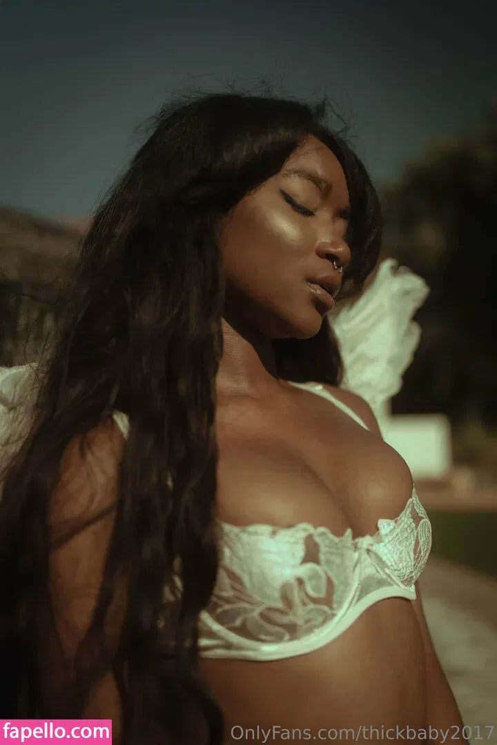 thickbaby2017 Onlyfans Photo Gallery 