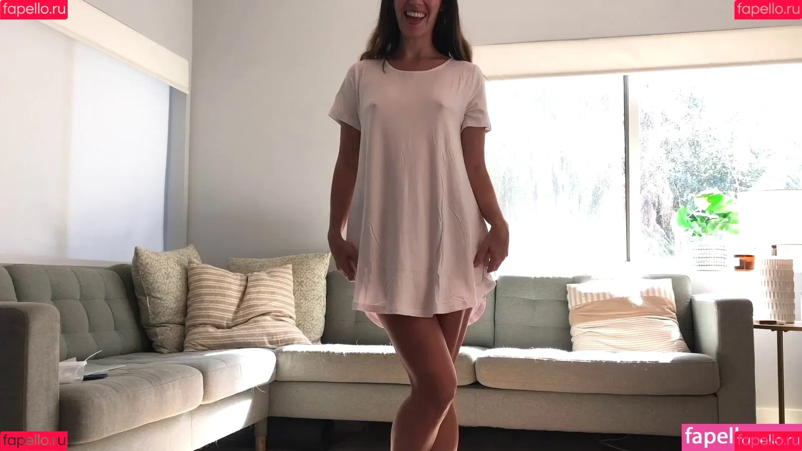 Miss Bell ASMR Onlyfans Photo Gallery 