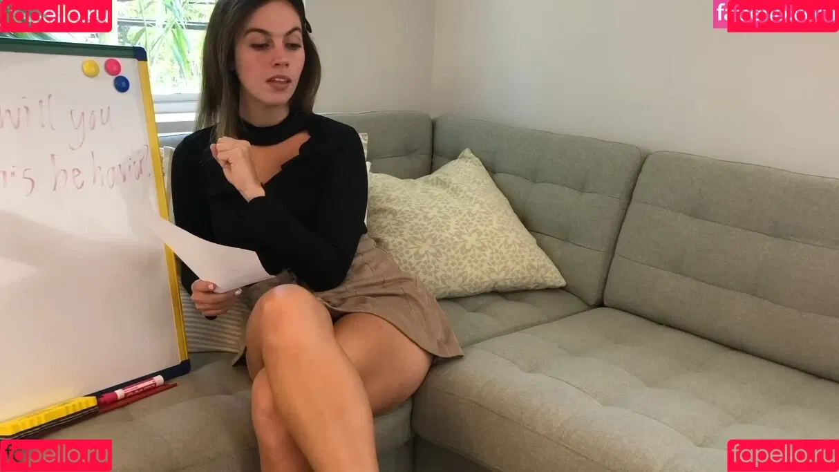Miss Bell ASMR Onlyfans Photo Gallery 