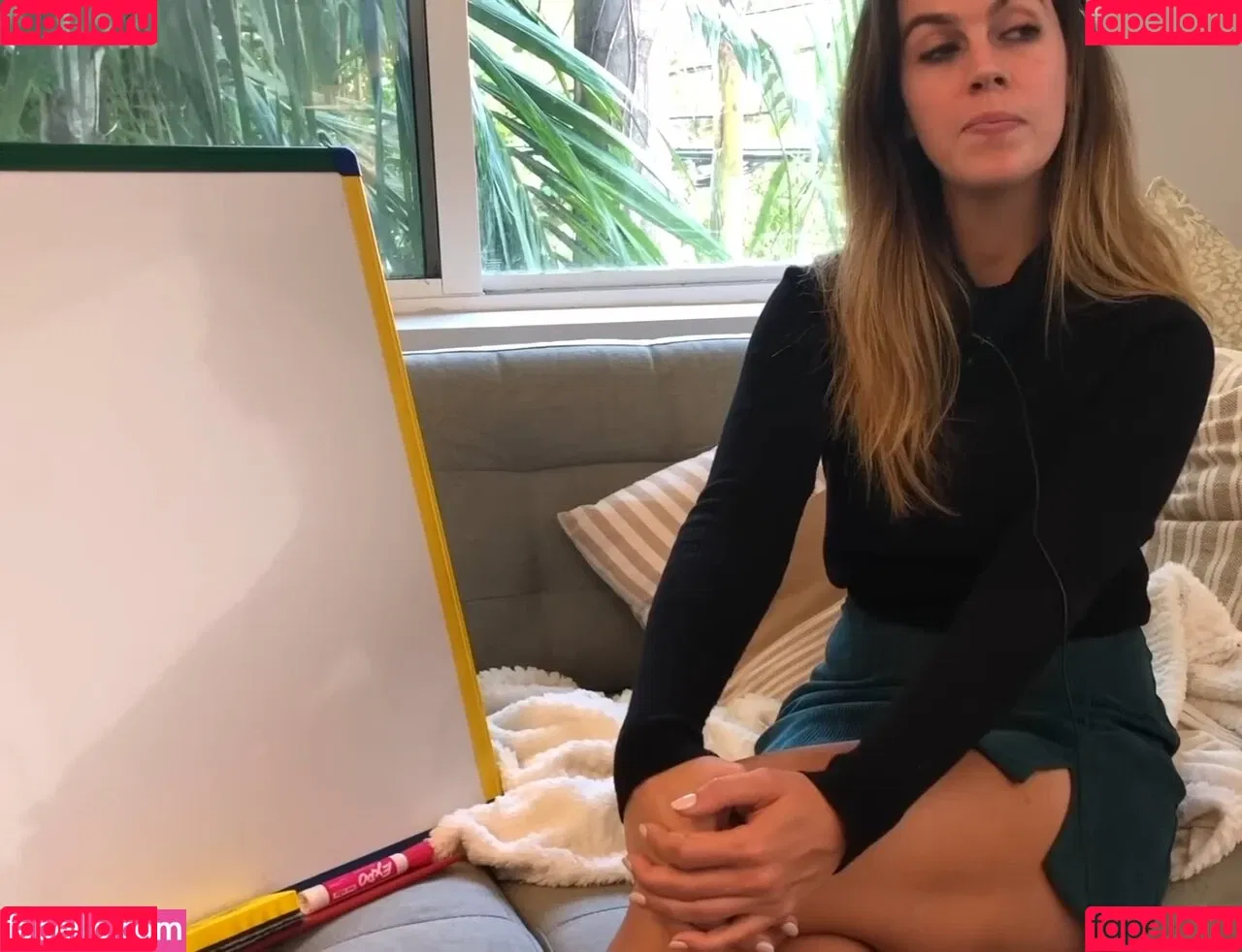 Miss Bell ASMR Onlyfans Photo Gallery 