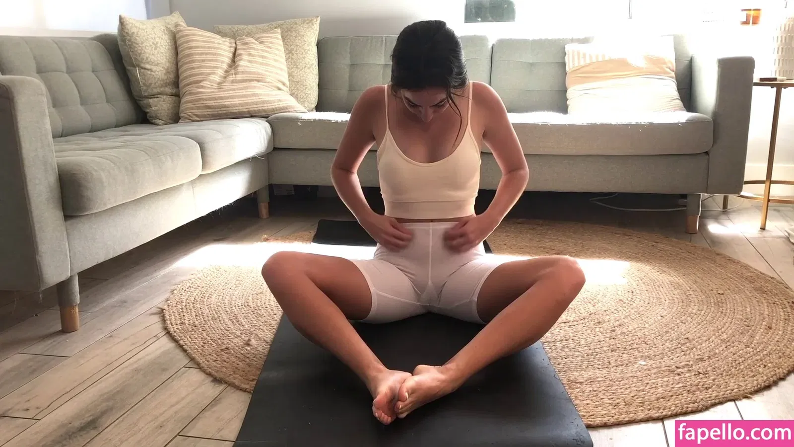 Miss Bell ASMR Onlyfans Photo Gallery 