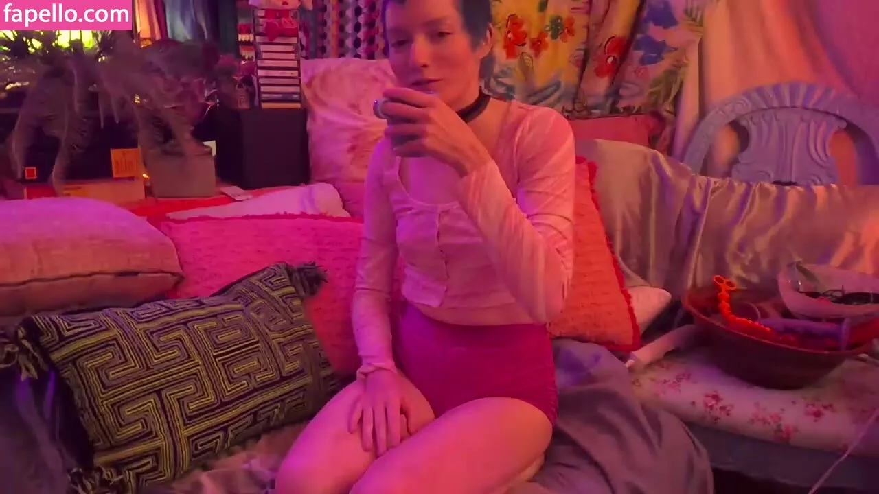 MoreThanWet Onlyfans Photo Gallery 