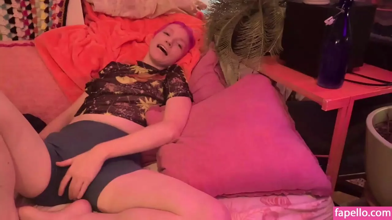 MoreThanWet Onlyfans Photo Gallery 