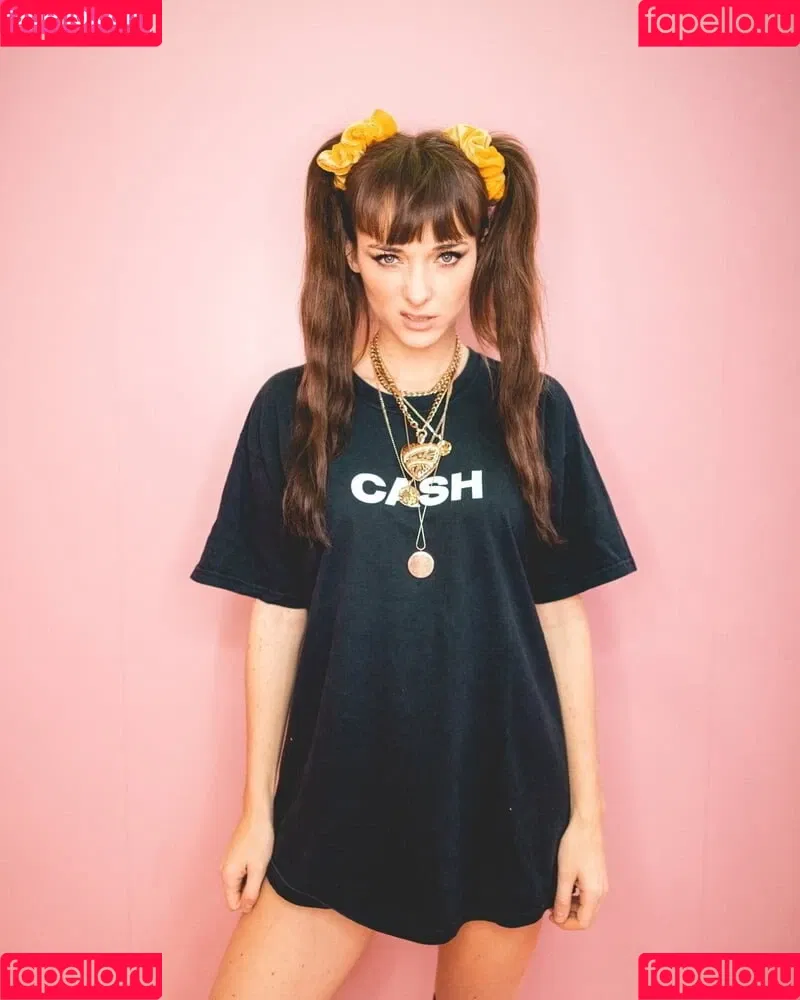 Larissa Rieß Onlyfans Photo Gallery 