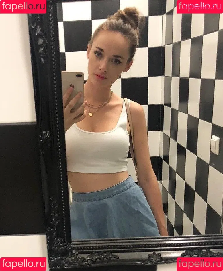 Larissa Rieß Onlyfans Photo Gallery 
