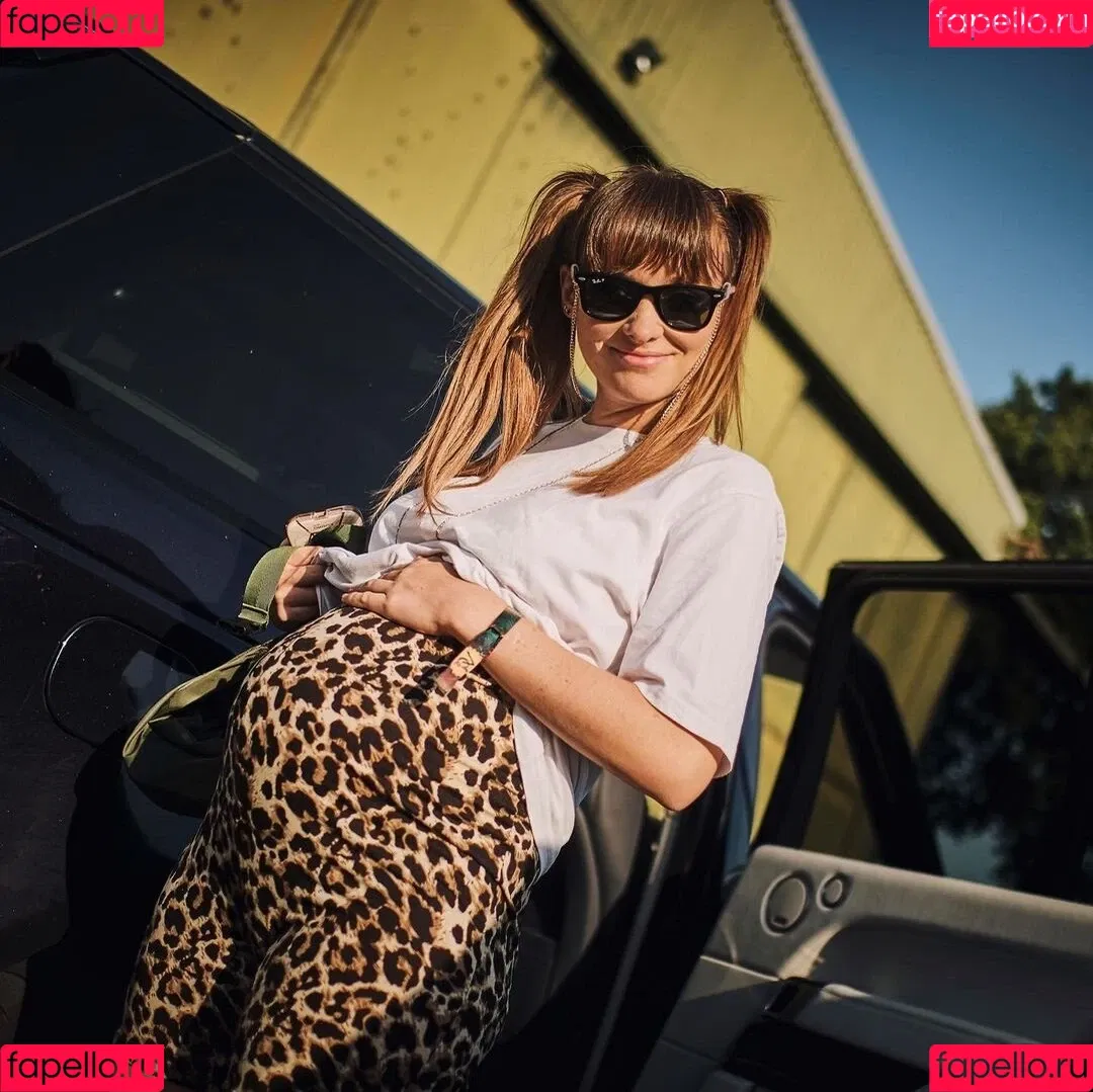 Larissa Rieß Onlyfans Photo Gallery 