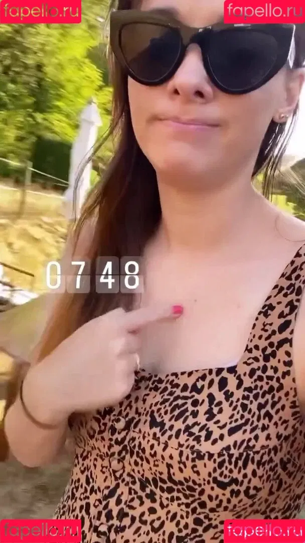 Larissa Rieß Onlyfans Photo Gallery 