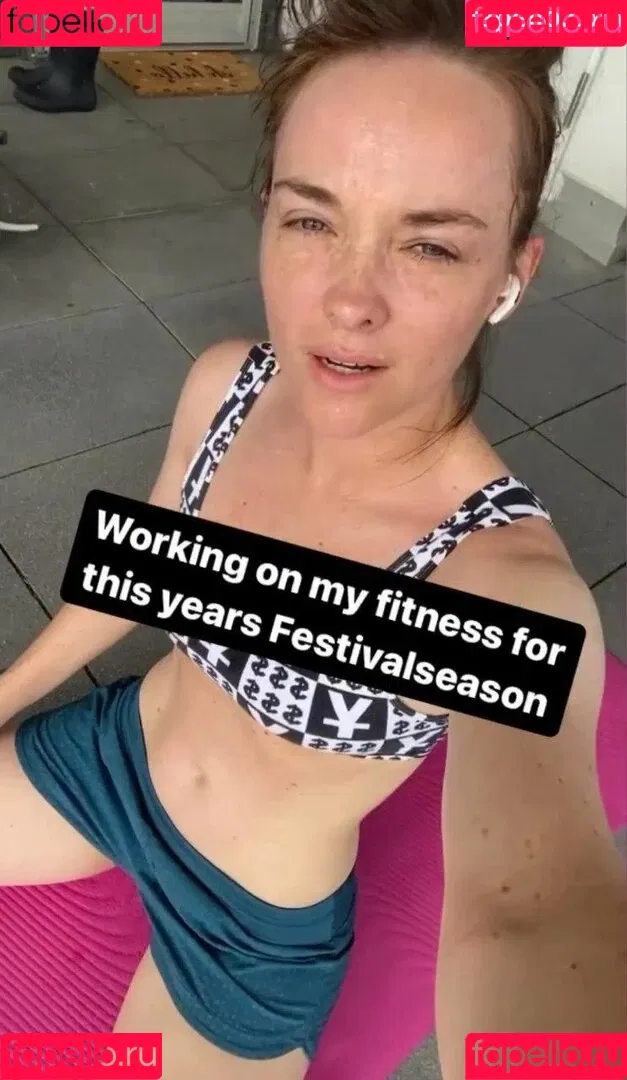 Larissa Rieß Onlyfans Photo Gallery 