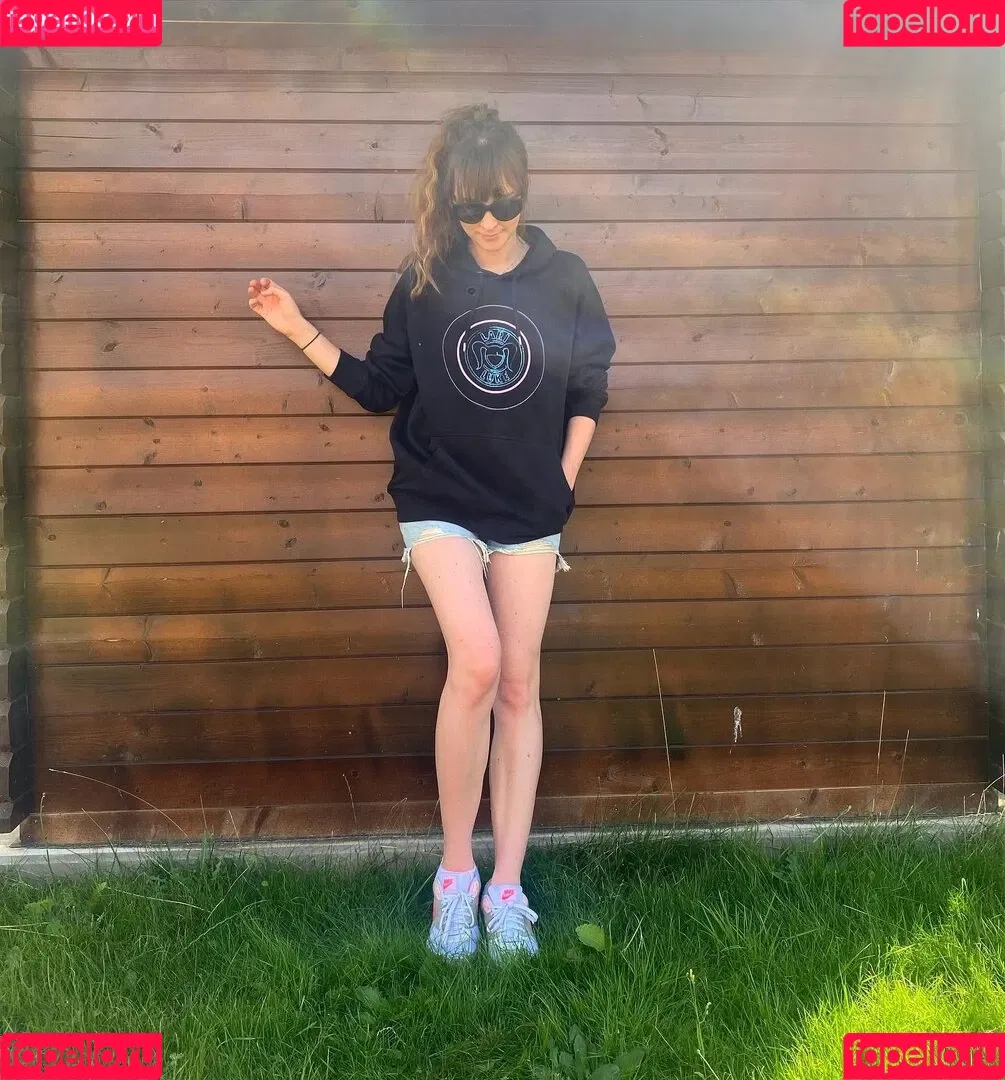 Larissa Rieß Onlyfans Photo Gallery 