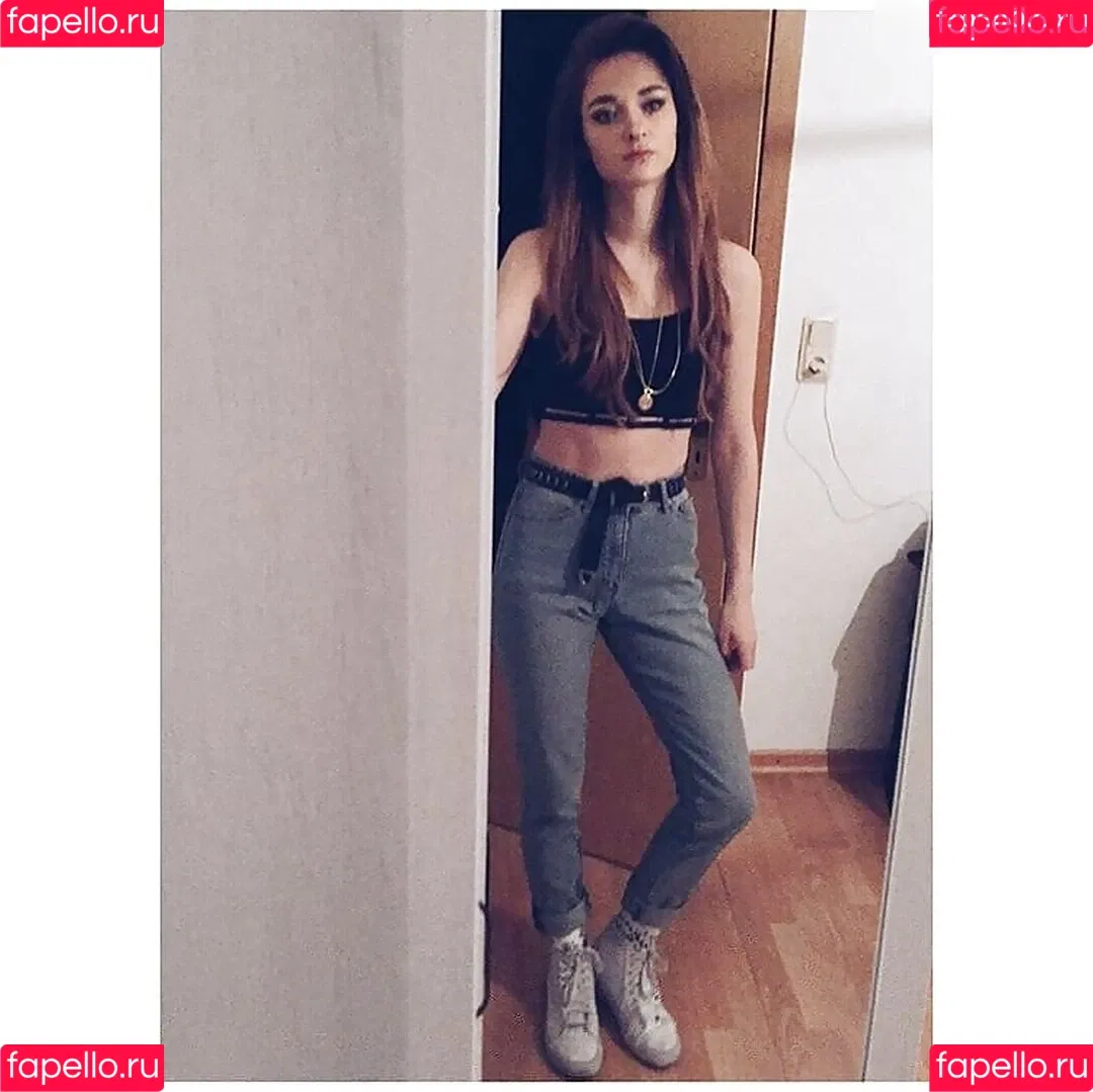Larissa Rieß Onlyfans Photo Gallery 