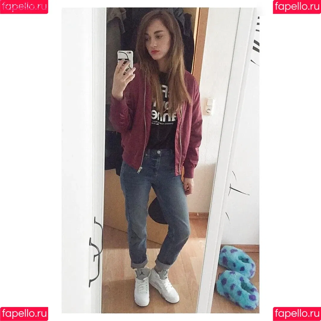 Larissa Rieß Onlyfans Photo Gallery 