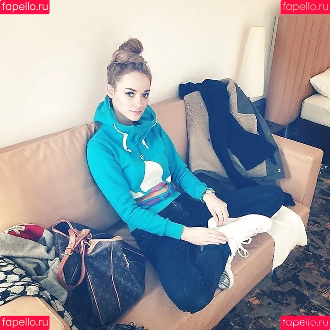 Larissa Rieß Onlyfans Photo Gallery 
