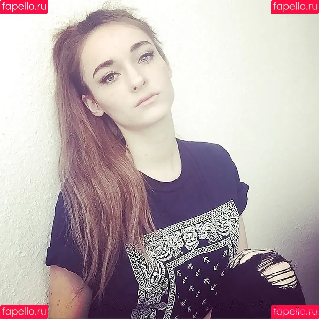 Larissa Rieß Onlyfans Photo Gallery 