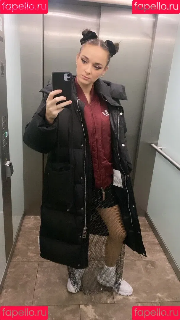 Larissa Rieß Onlyfans Photo Gallery 