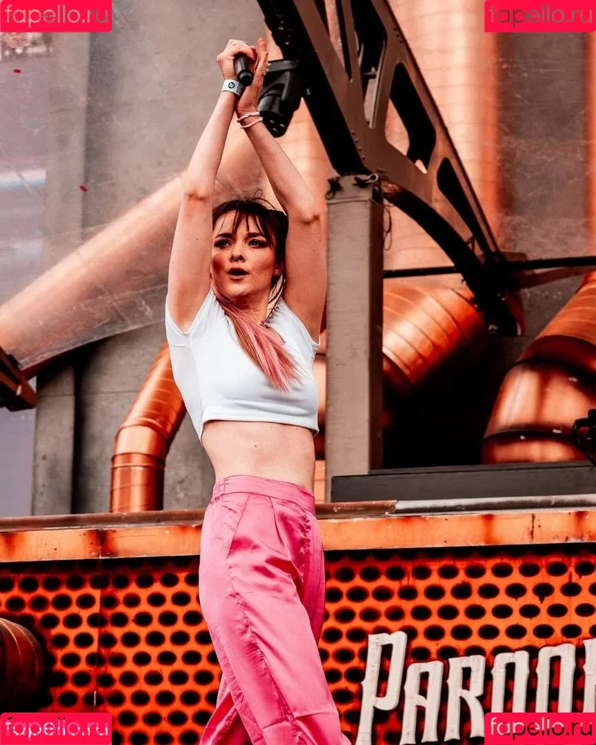 Larissa Rieß Onlyfans Photo Gallery 