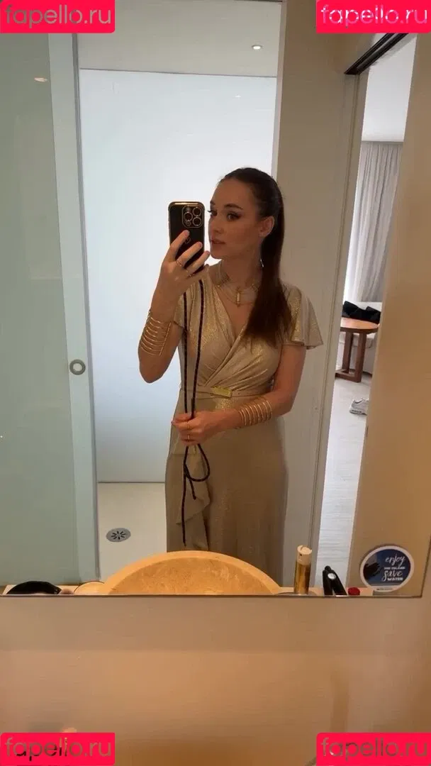 Larissa Rieß Onlyfans Photo Gallery 