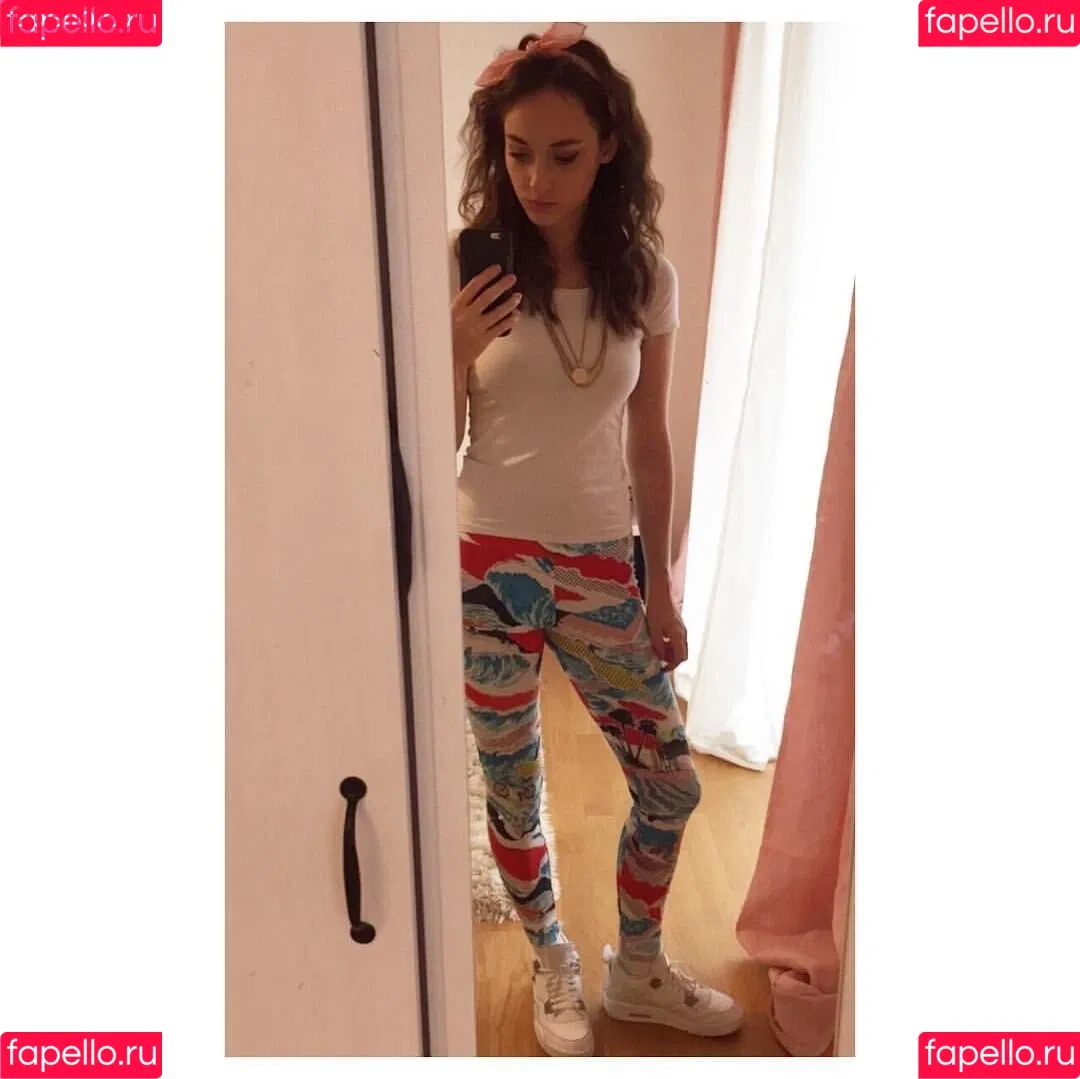 Larissa Rieß Onlyfans Photo Gallery 