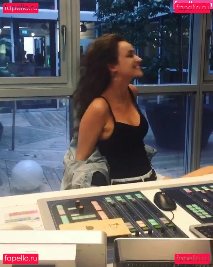 Larissa Rieß Onlyfans Photo Gallery 