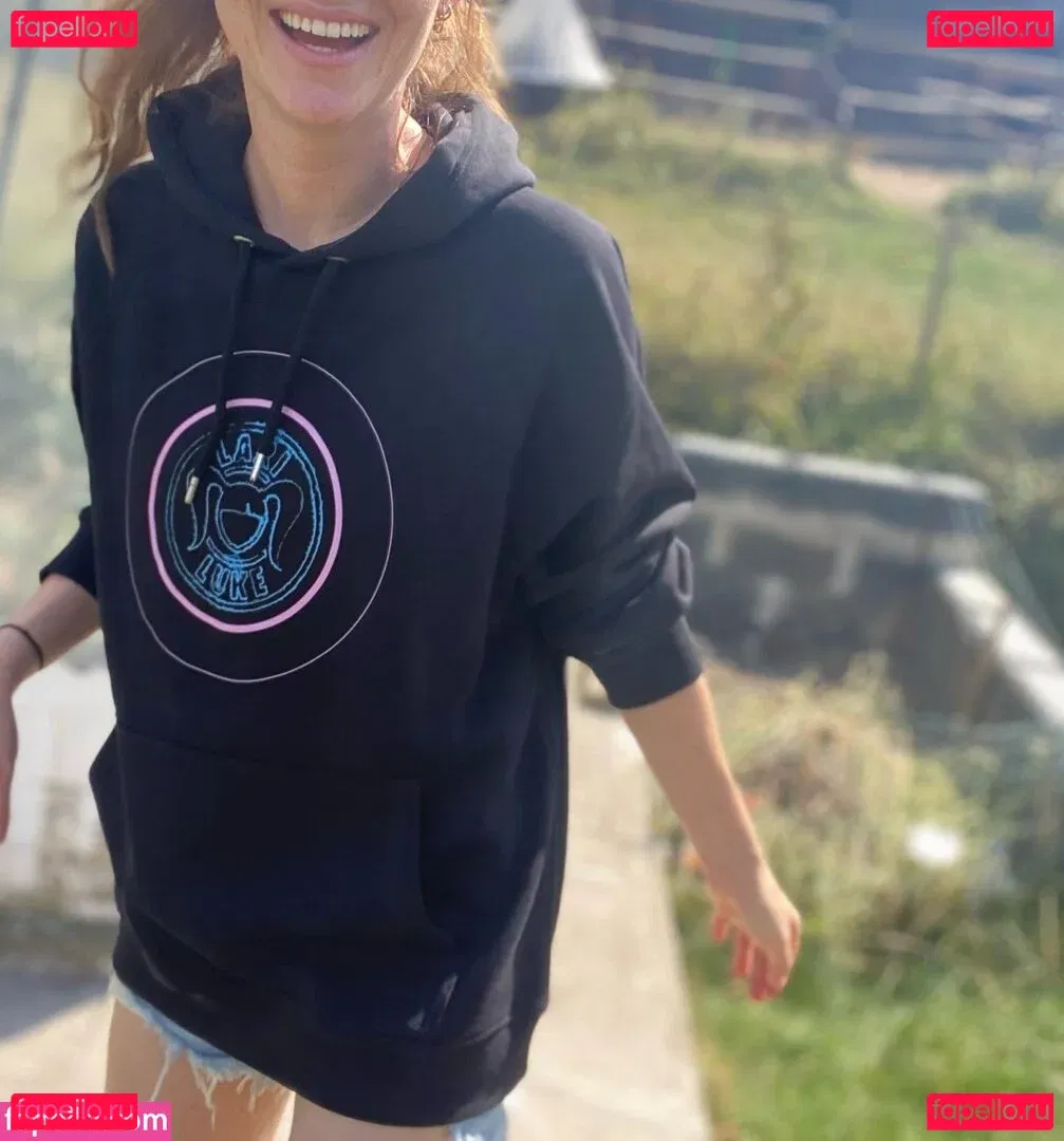 Larissa Rieß Onlyfans Photo Gallery 