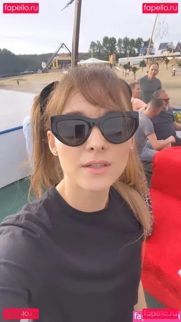 Larissa Rieß Onlyfans Photo Gallery 