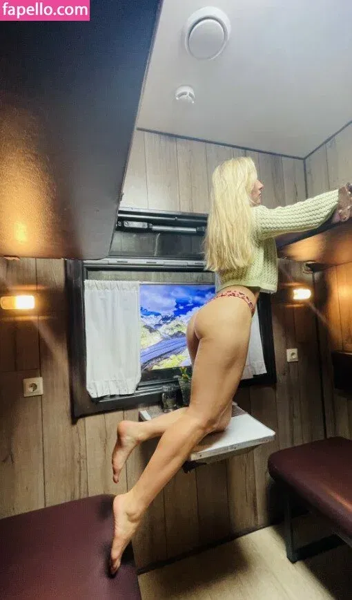 Aruchidi ASMR Onlyfans Photo Gallery 