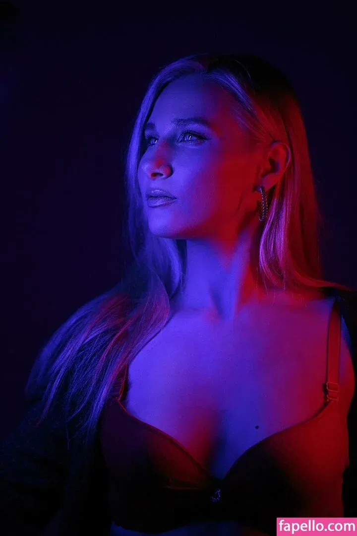 Aruchidi ASMR Onlyfans Photo Gallery 