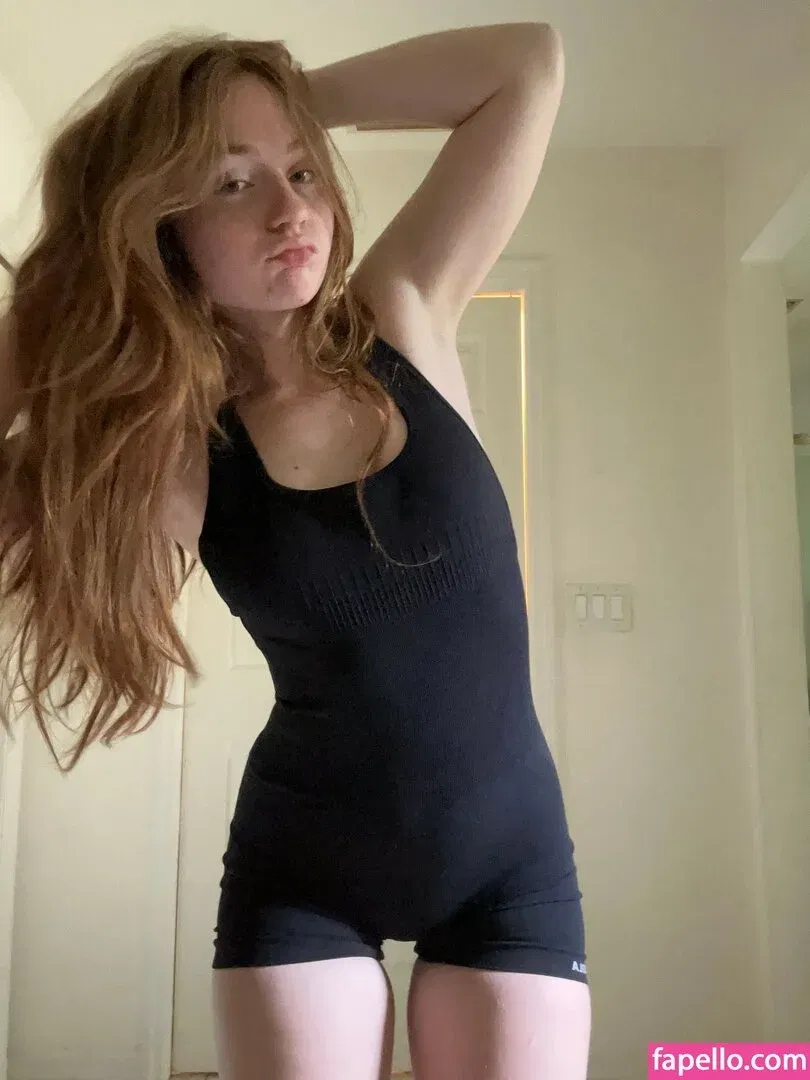 thqttie Onlyfans Photo Gallery 