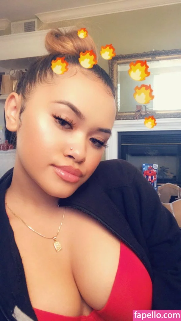 Tatyum Onlyfans Photo Gallery 