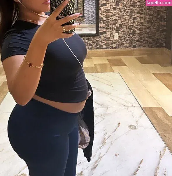 Tatyum Onlyfans Photo Gallery 