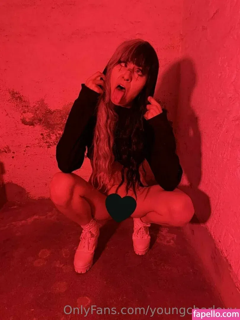 younglaurenvip Onlyfans Photo Gallery 