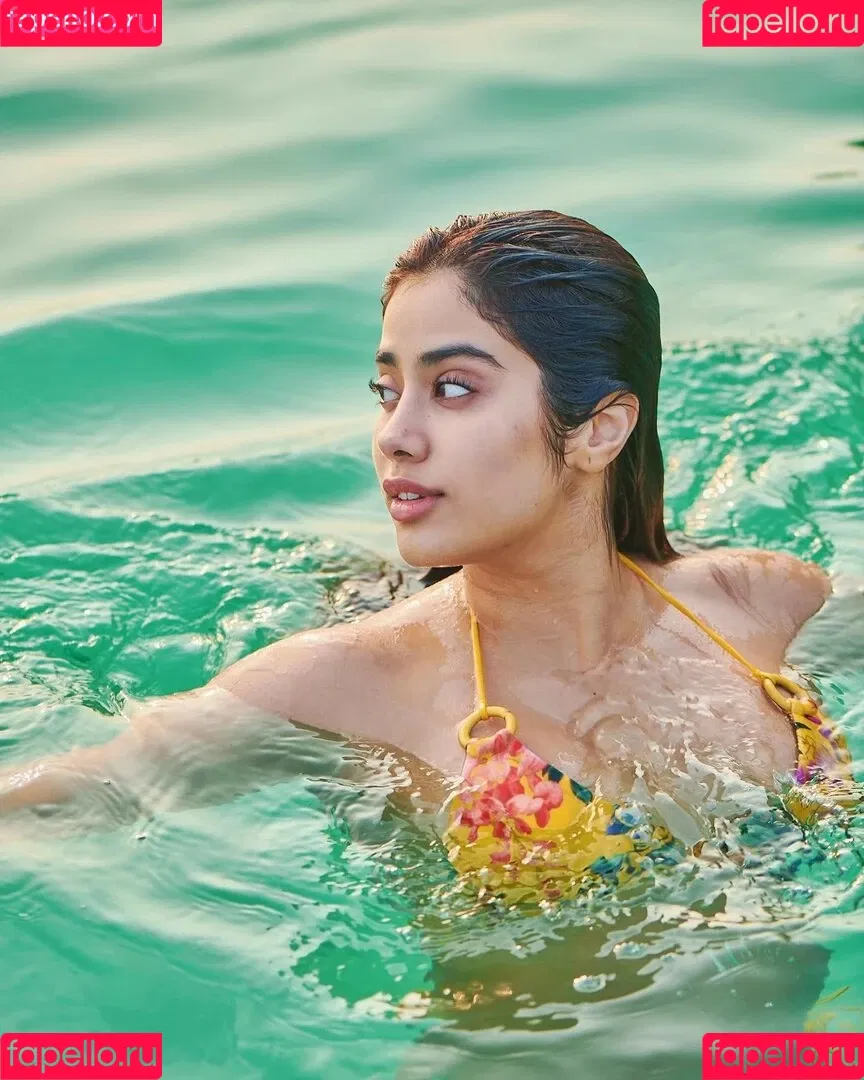 Janhvi Kapoor Onlyfans Photo Gallery 