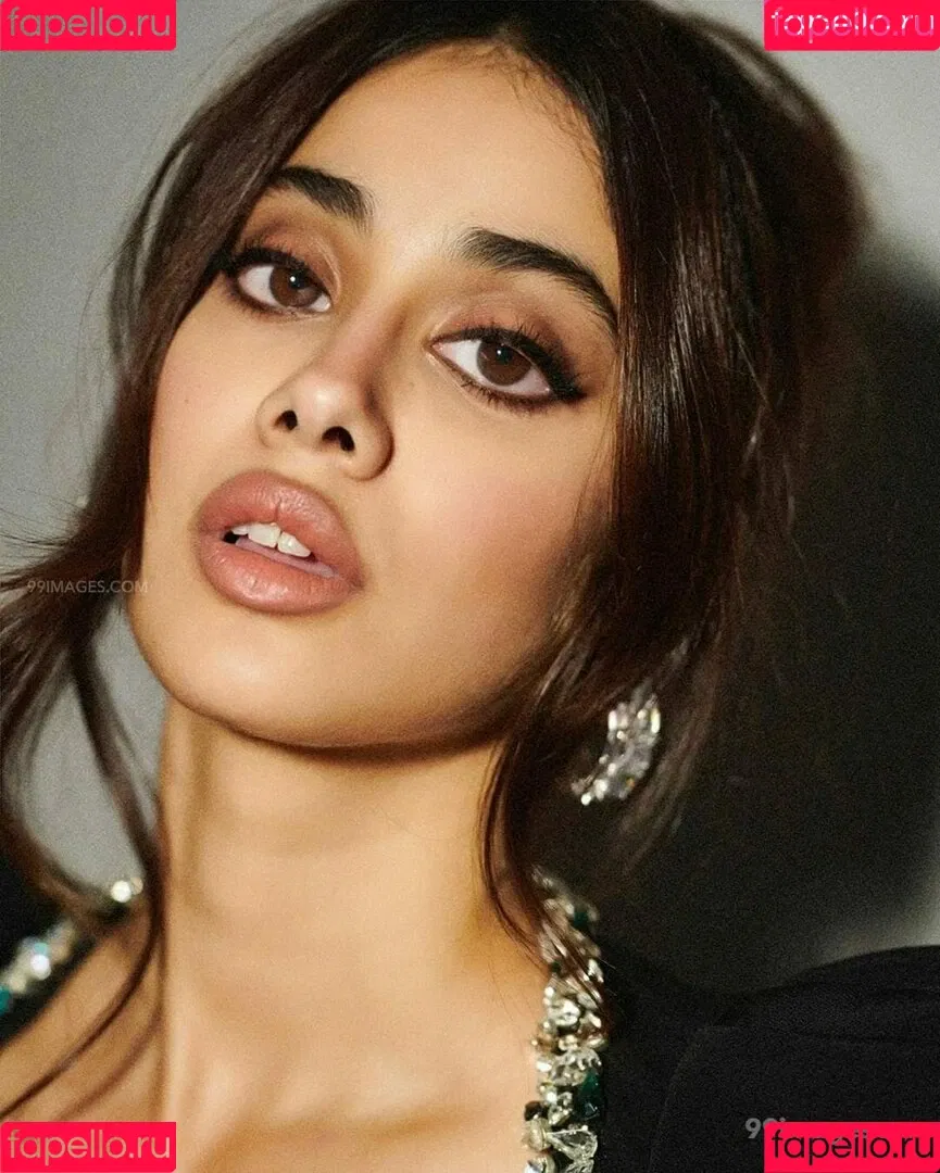 Janhvi Kapoor Onlyfans Photo Gallery 