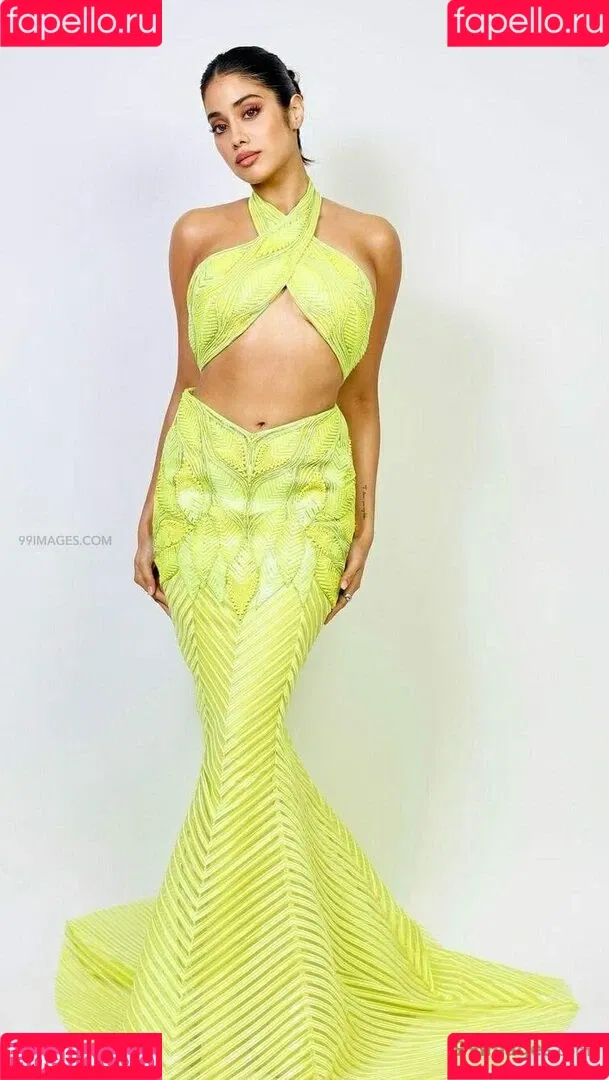 Janhvi Kapoor Onlyfans Photo Gallery 